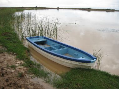 The only boats in the Lac de Guiers